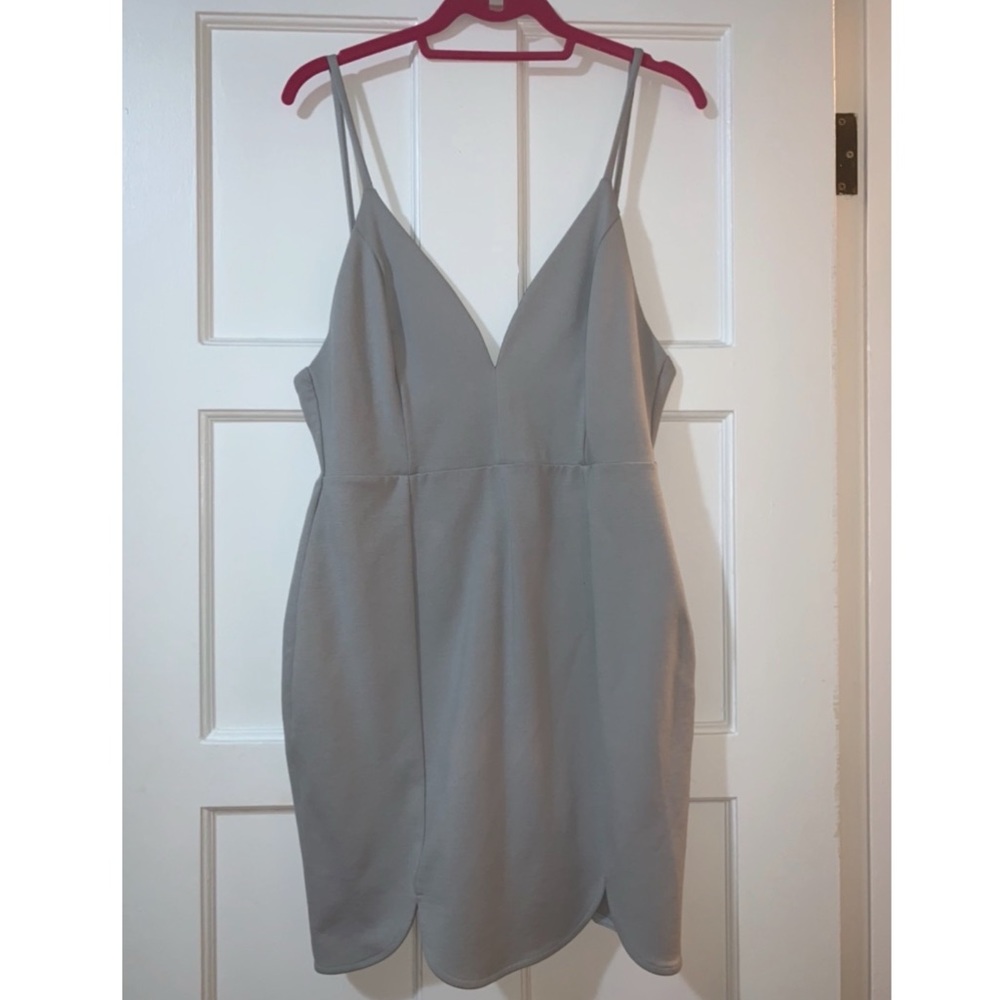 Lulu’a Gray Mini Formal Dress